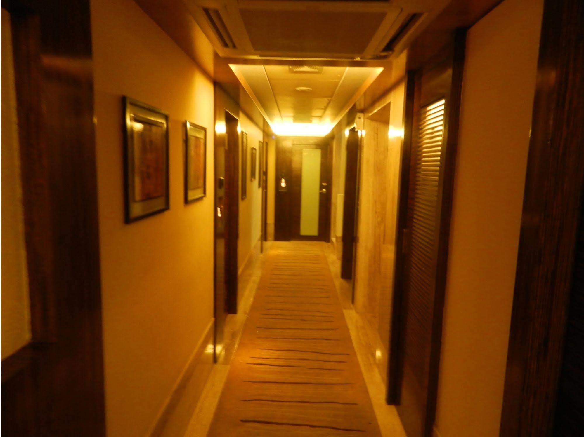 Hotel Bawa Continental Bombaim Exterior foto