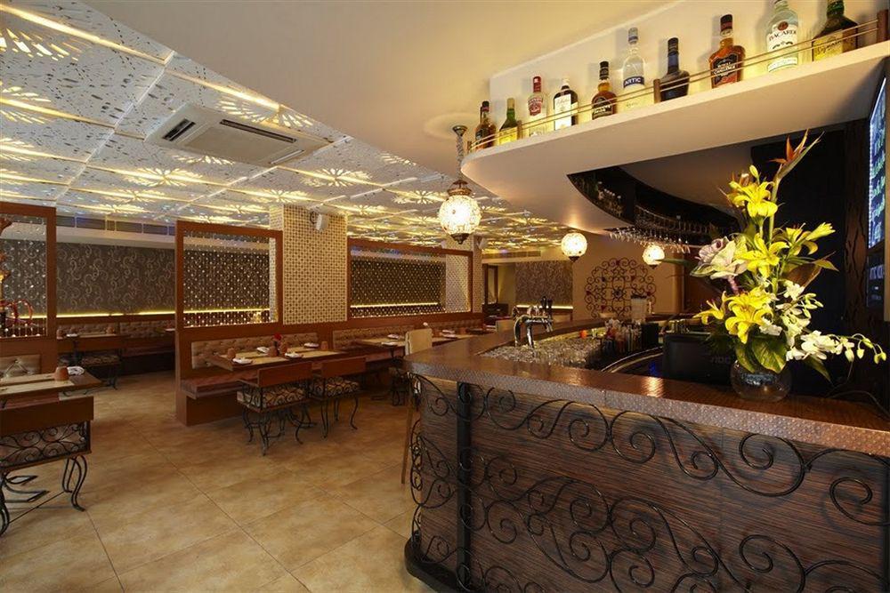 Hotel Bawa Continental Bombaim Exterior foto